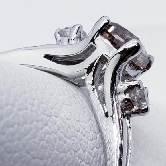 14k Purple Diamond Ring - Picture 2 of 2